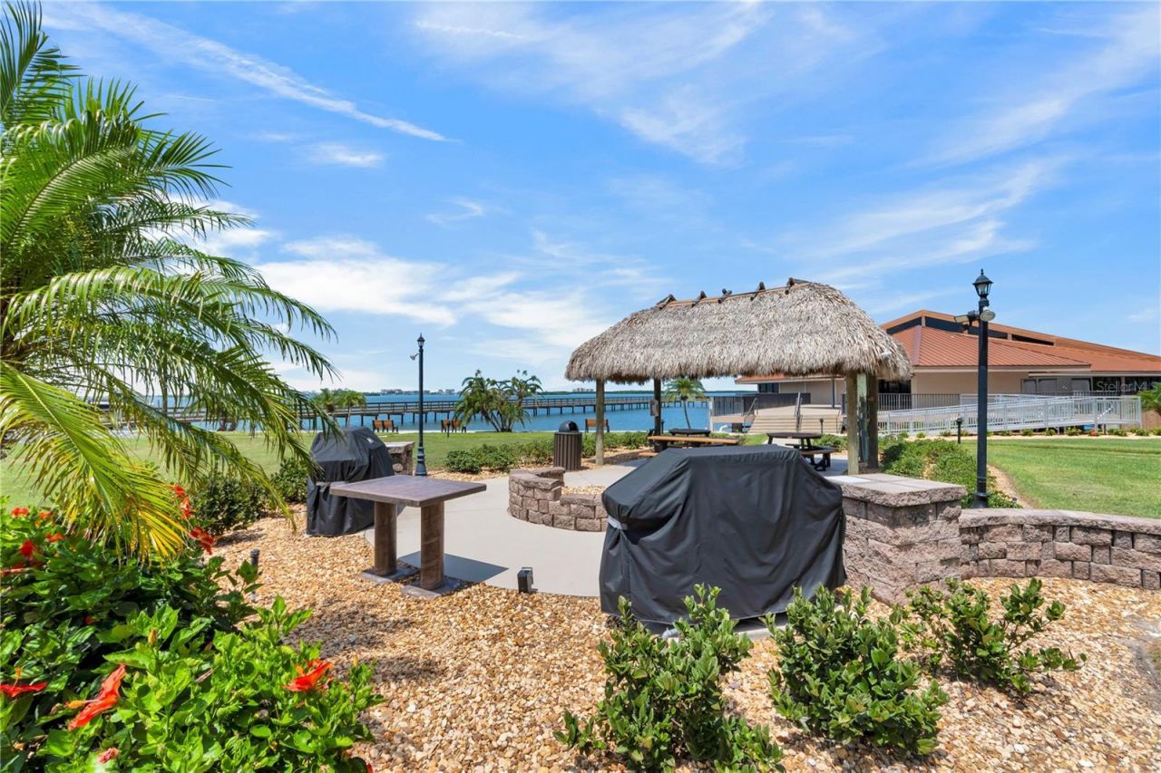 622 Edgewater Drive, Unit 823, Dunedin, FL 34698 Photo