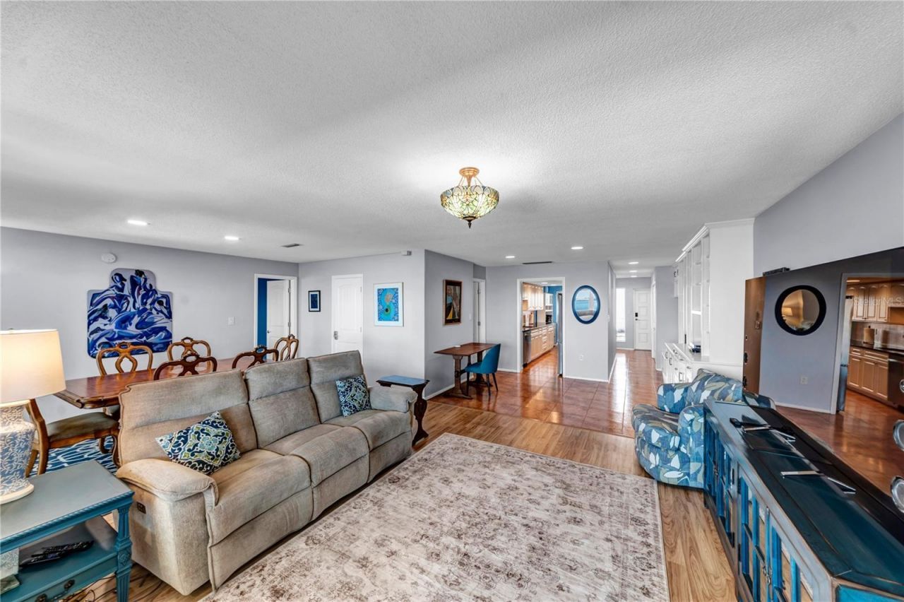 622 Edgewater Drive, Unit 823, Dunedin, FL 34698 Photo