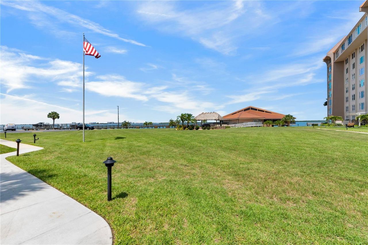 622 Edgewater Drive, Unit 823, Dunedin, FL 34698 Photo