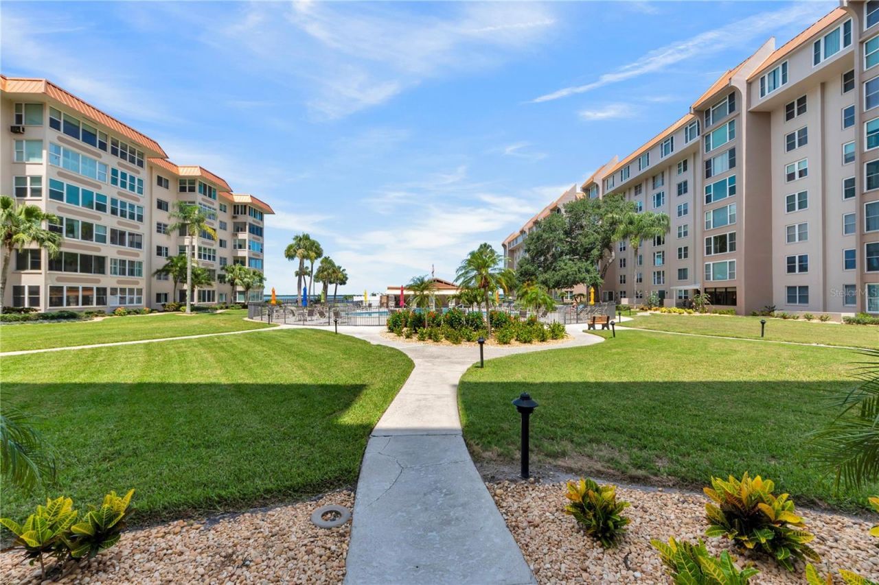 622 Edgewater Drive, Unit 823, Dunedin, FL 34698 Photo
