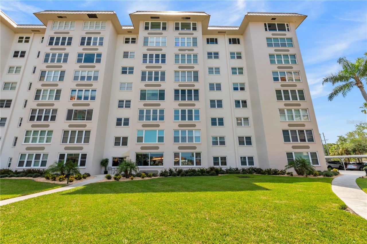 622 Edgewater Drive, Unit 823, Dunedin, FL 34698 Photo