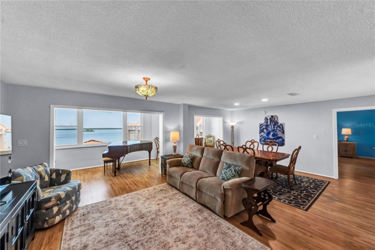622 Edgewater Drive, Unit 823, Dunedin, FL 34698 Photo