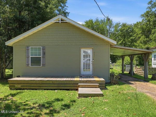 205 3rd Street, Mendenhall, MS 39114