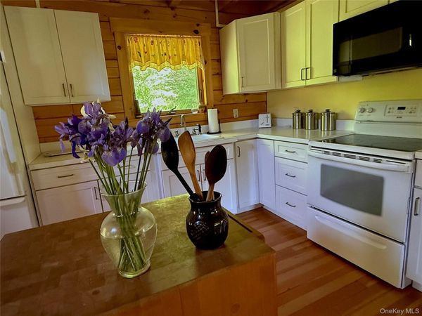 978 Claryville Road , Neversink, NY 12725