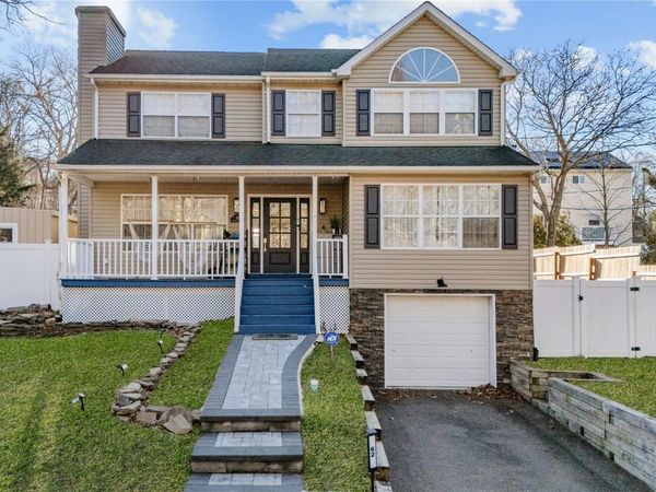 62 Sunburst Drive , Rocky Point, NY 11778