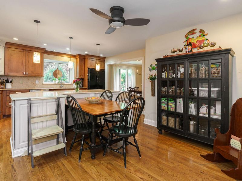 206 Green Springs Drive, Columbus, OH 43235 Photo 5