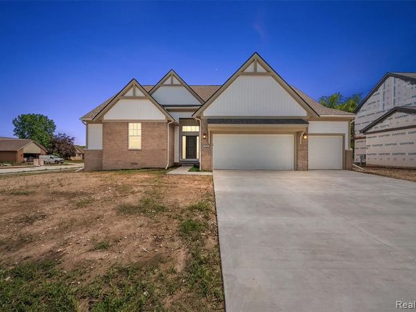 28324 Nadia Lane, Chesterfield Twp, MI 48047