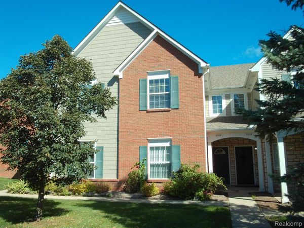2009 MONARCH Drive, Unit 3, Shelby Township, Mi 48316