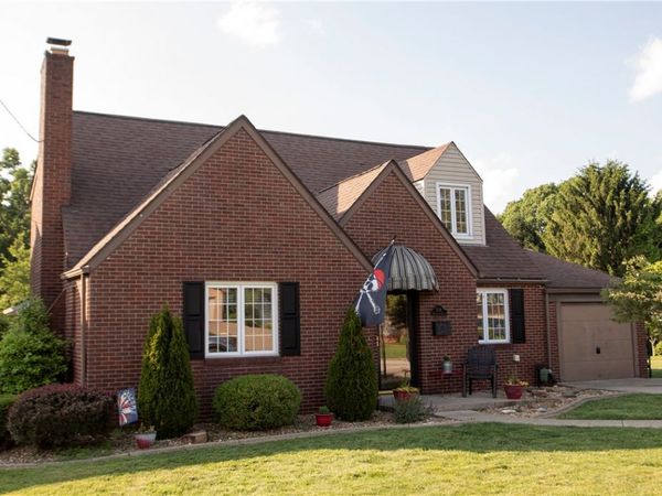 209 Marlboro Dr., New Kensington, PA 15068