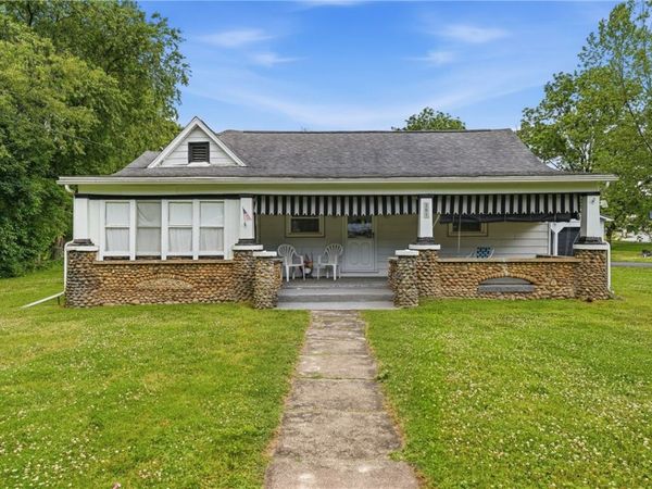 381 Sugarcreek Drive, Franklin, PA 16323