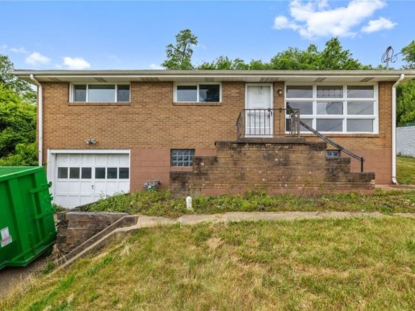112 Chestnut Place , Manor, PA 15665