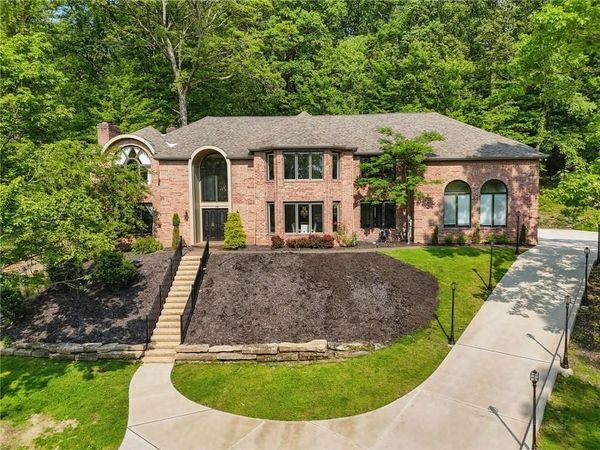559 Normandy Court, Pittsburgh, PA 15238