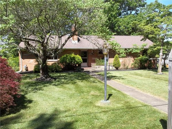 121 Hillcrest Dr, New Brighton, PA 15066
