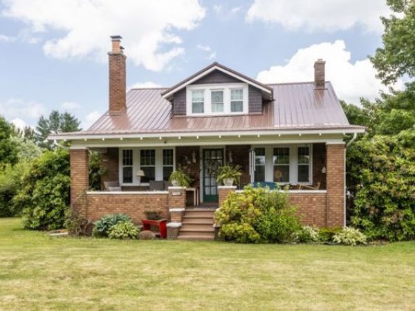 2132 Mercer Rd, New Brighton, PA 15066