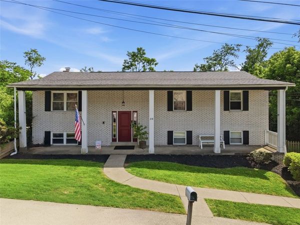 218 Briaridge Dr , Turtle Creek, PA 15145