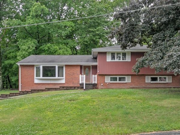 3450 Woodland Drive, Murrysville, PA 15668