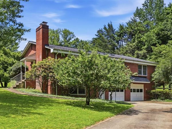 9531 Orchard Rd, Pittsburgh, PA 15237
