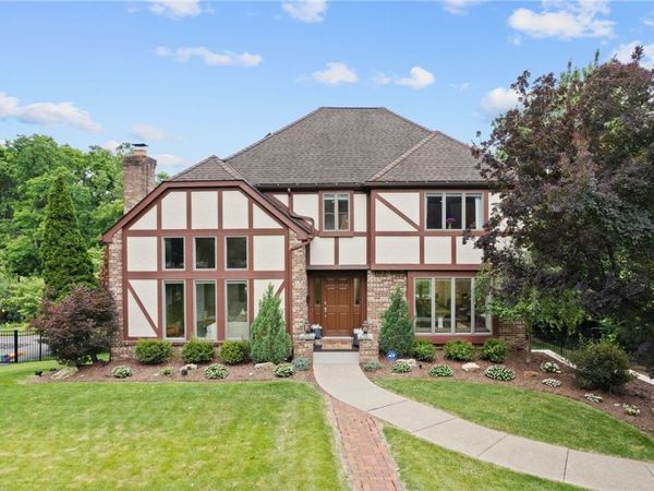 29 Jaycee Dr, Pittsburgh, PA 15243