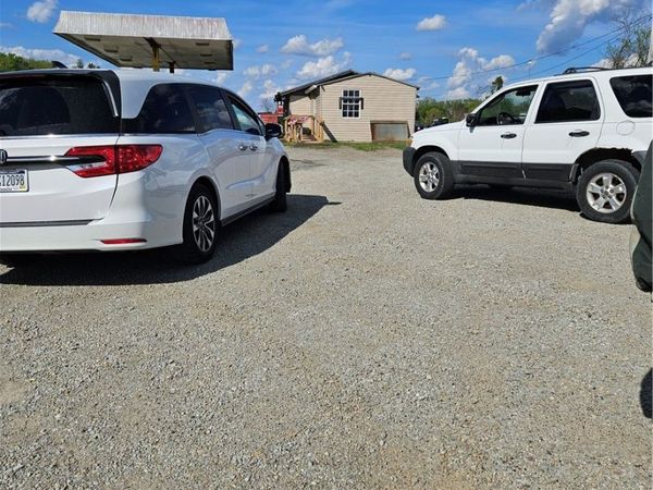 1696 & 1710 University Drive, Dunbar, PA 15431