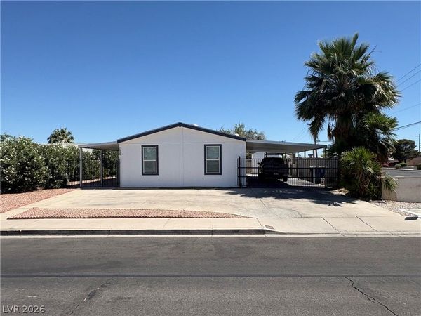 100 Sir George Drive , Las Vegas, NV 89110