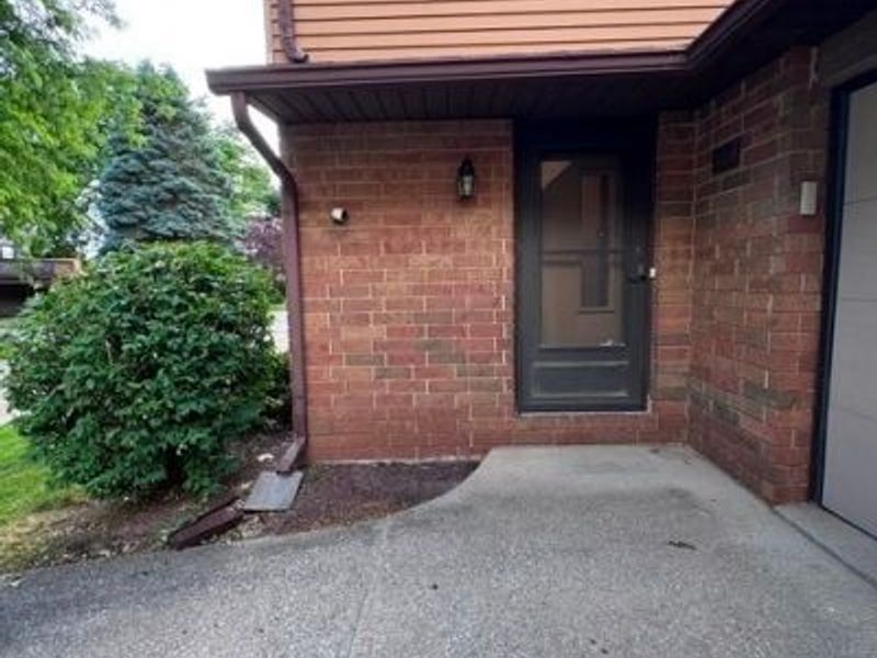 305 Guys Run Road, Unit 305, Akron, OH 44319 Photo 4