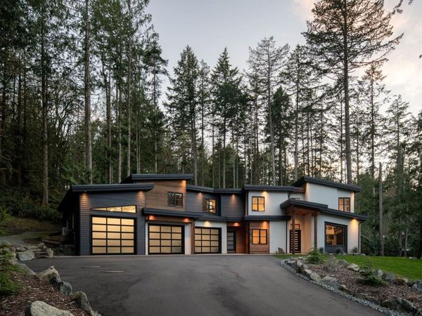 1535 Eagle Way , North Saanich, BC V8L 5S3