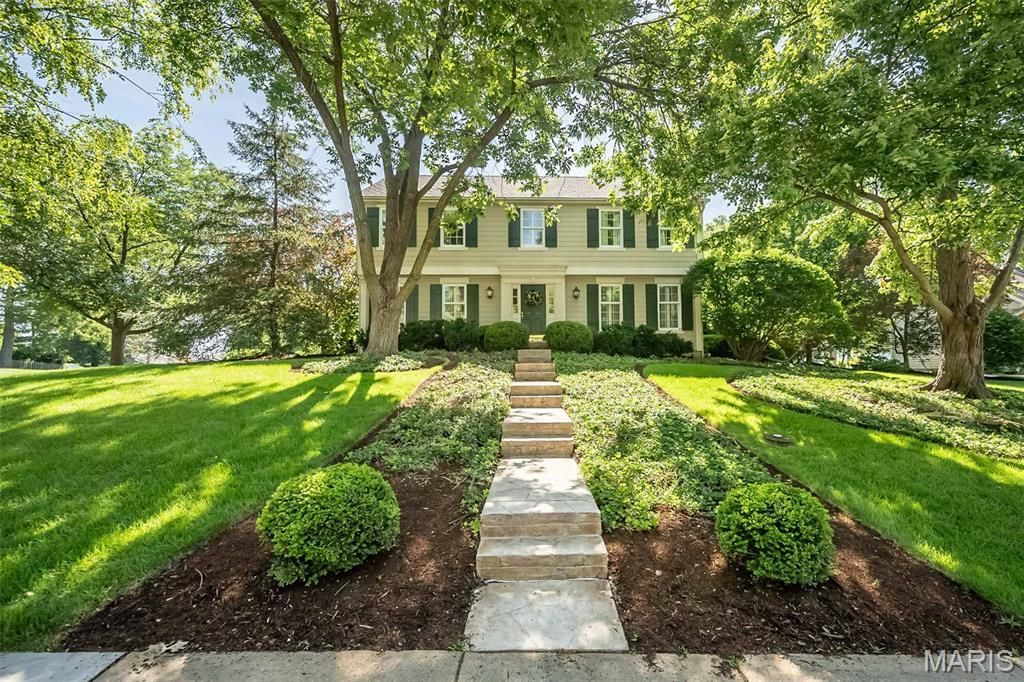 816 Twin Pine Drive , Kirkwood, MO 63122 Main Photo