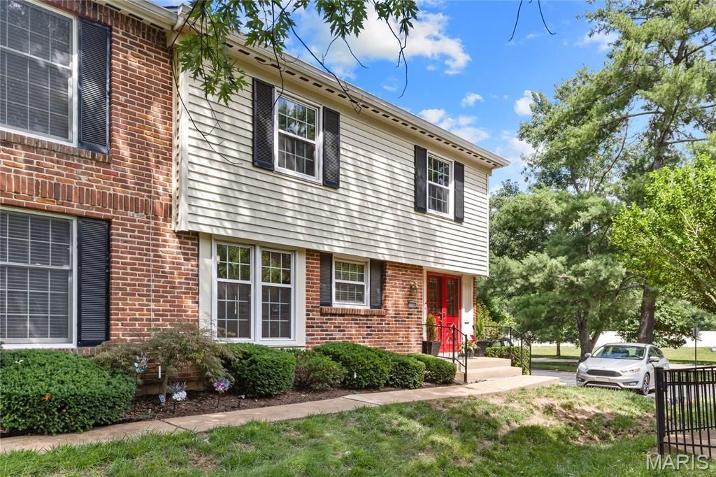 13336 Bragstadt Drive , Saint Louis, MO 63141 Main Photo