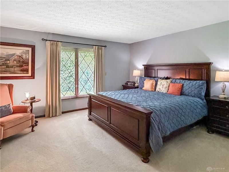 5016 Lausanne Drive, Centerville, OH 45458 Photo 8