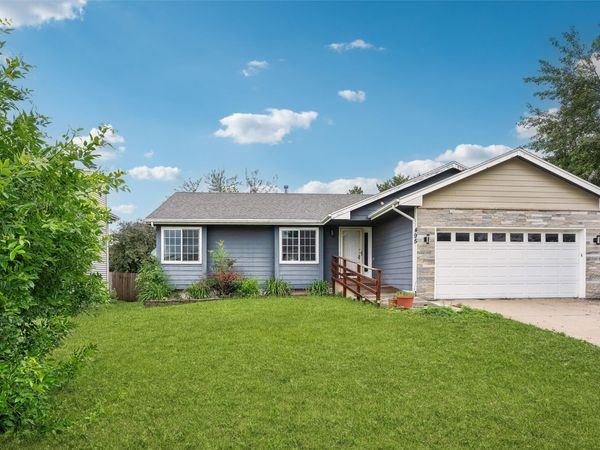 495 Bel Aire Drive , Waukee, IA 50263