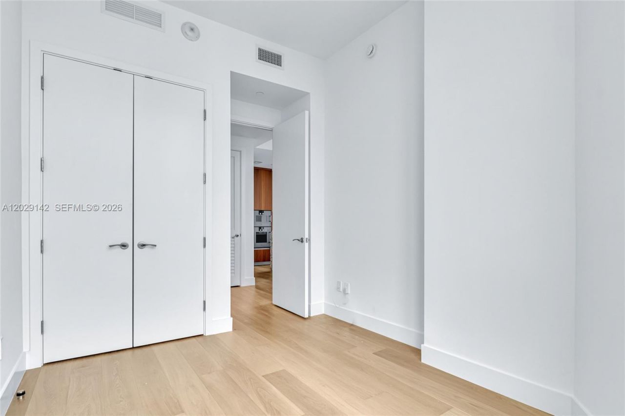 175 SE 25 Rd, Unit 1103, Miami, FL 33129 Photo