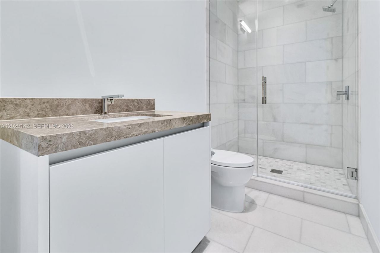 175 SE 25 Rd, Unit 1103, Miami, FL 33129 Photo