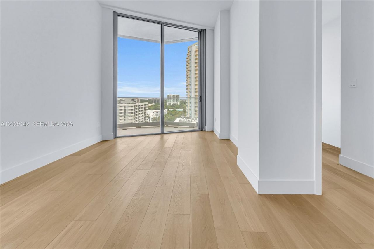 175 SE 25 Rd, Unit 1103, Miami, FL 33129 Photo