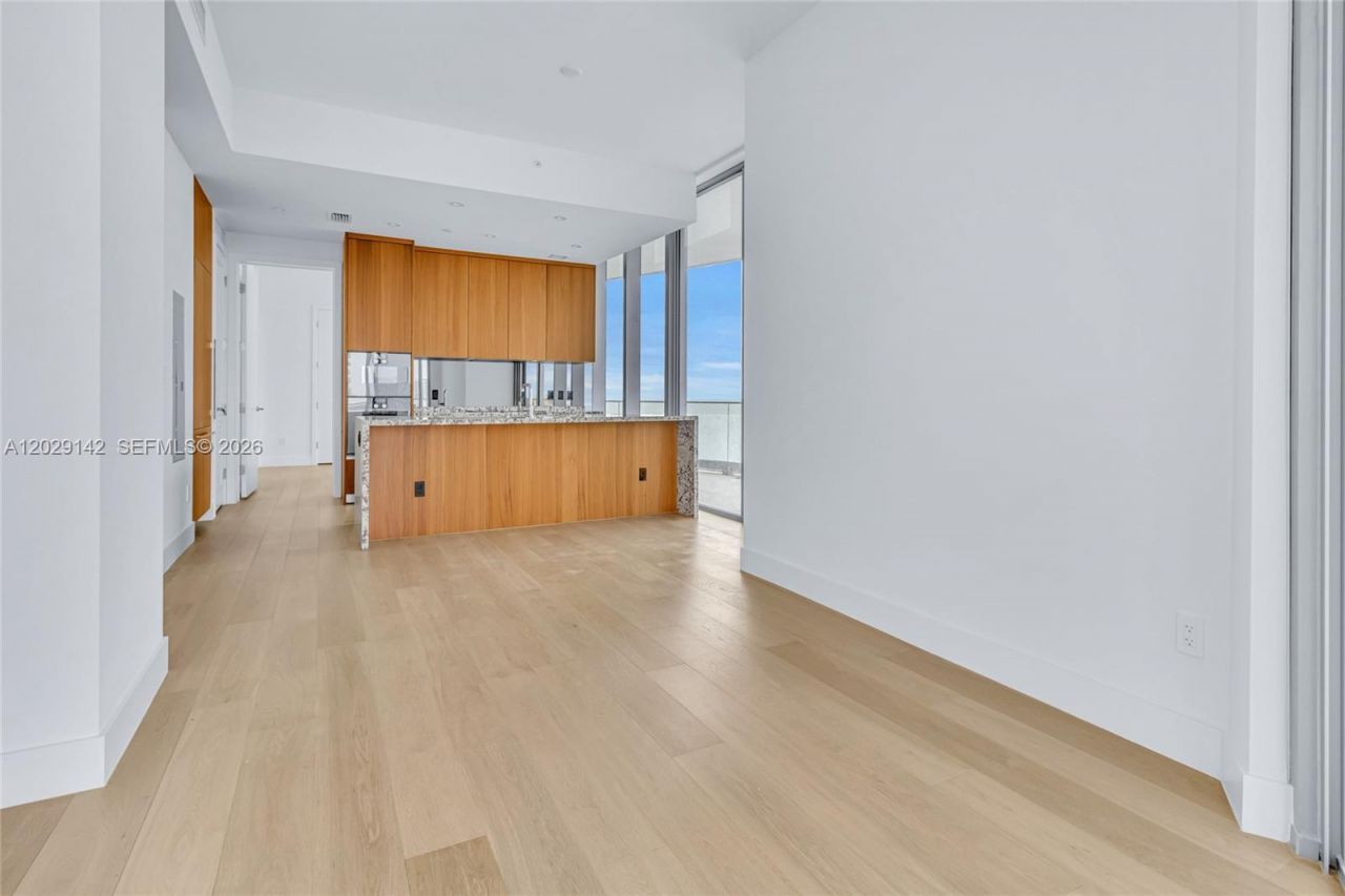 175 SE 25 Rd, Unit 1103, Miami, FL 33129 Photo