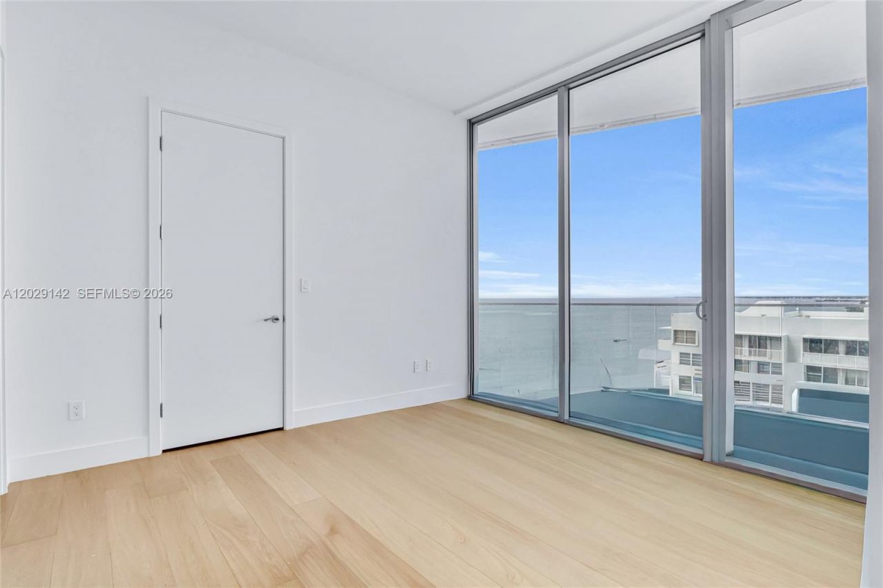 175 SE 25 Rd, Unit 1103, Miami, FL 33129 Photo