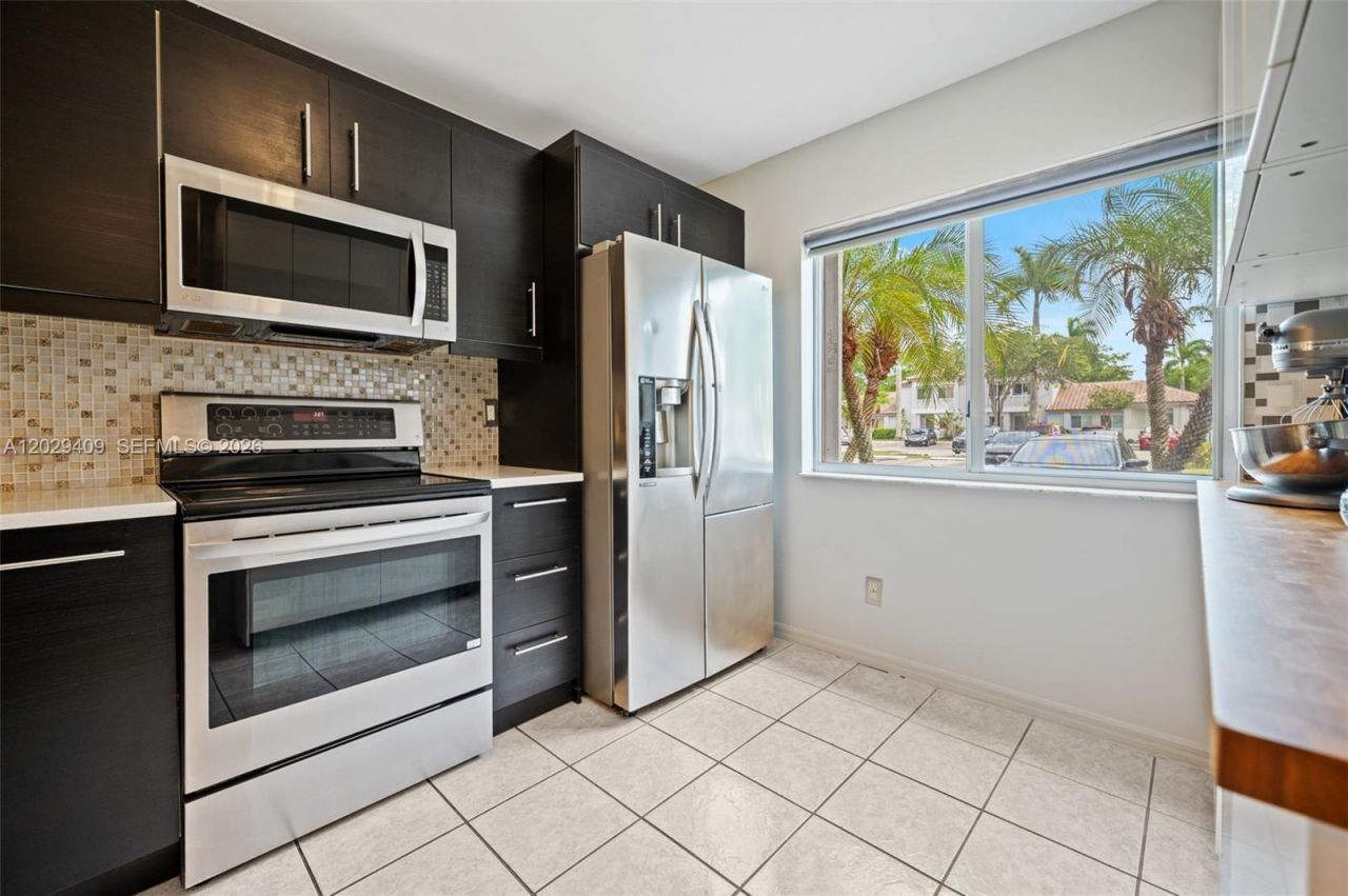 20831 NW 3rd Ct, Pembroke Pines, FL 33029 Photo