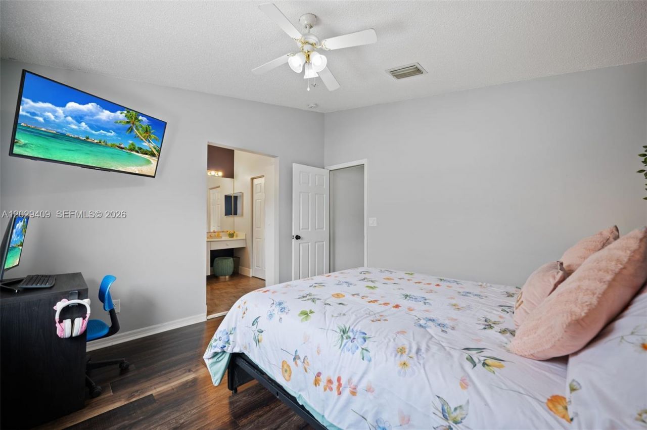 20831 NW 3rd Ct, Pembroke Pines, FL 33029 Photo