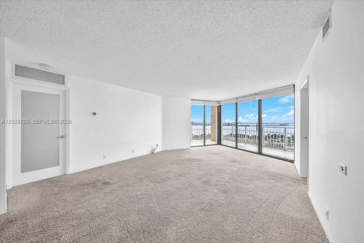 1000 Quayside Ter , Unit TS-10, Miami, FL 33138 Photo