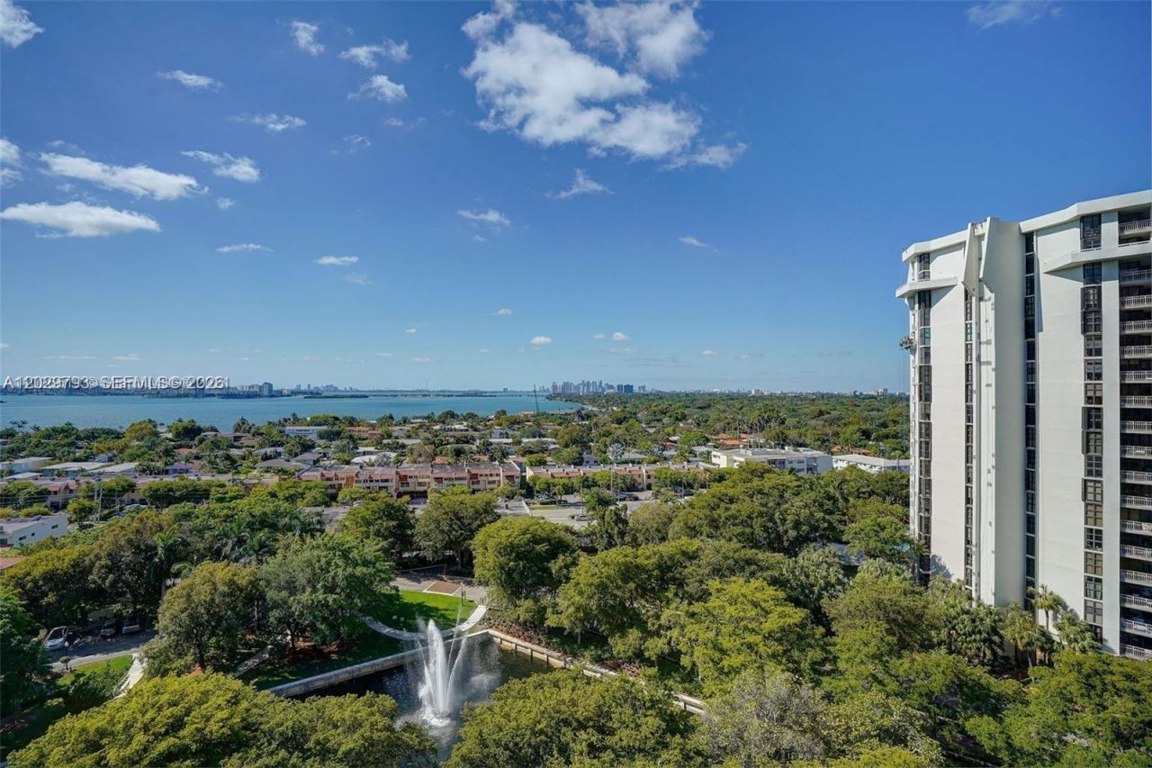 1000 Quayside Ter , Unit TS-10, Miami, FL 33138 Photo