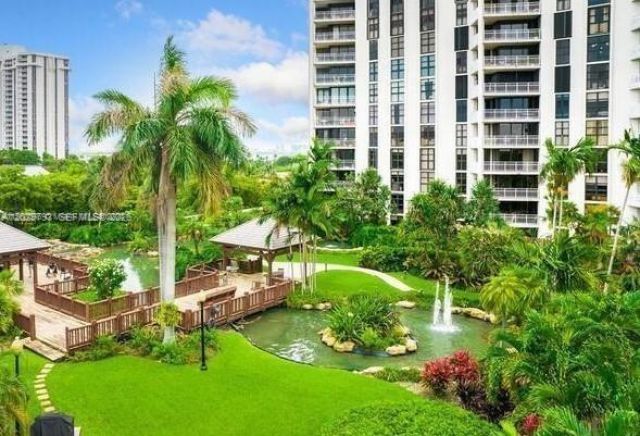 1000 Quayside Ter , Unit TS-10, Miami, FL 33138 Photo