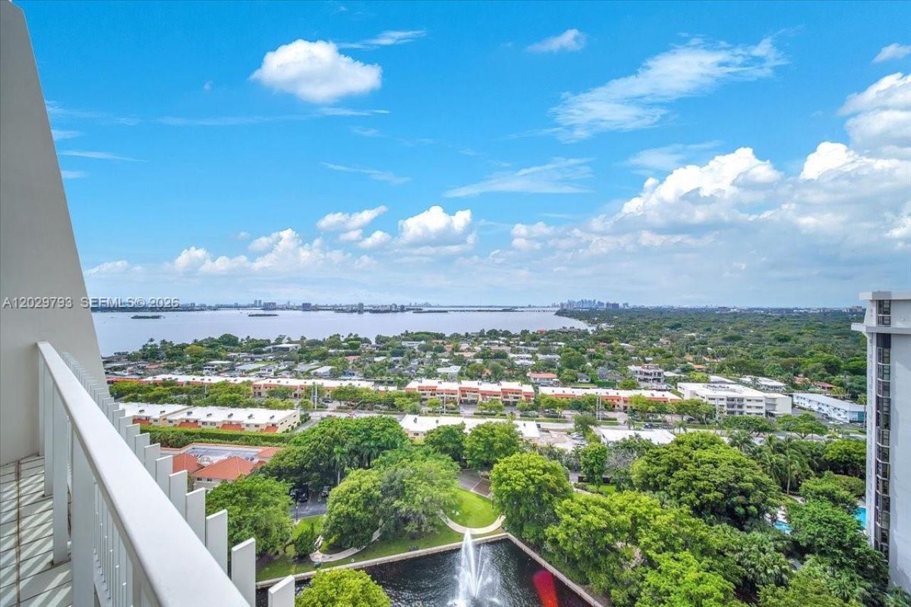 1000 Quayside Ter , Unit TS-10, Miami, FL 33138 Photo