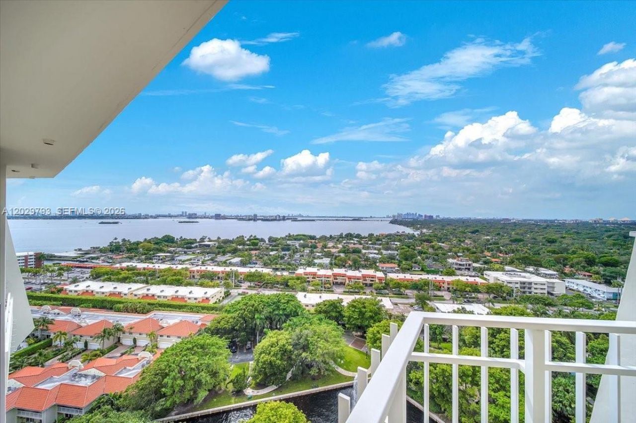 1000 Quayside Ter , Unit TS-10, Miami, FL 33138 Photo