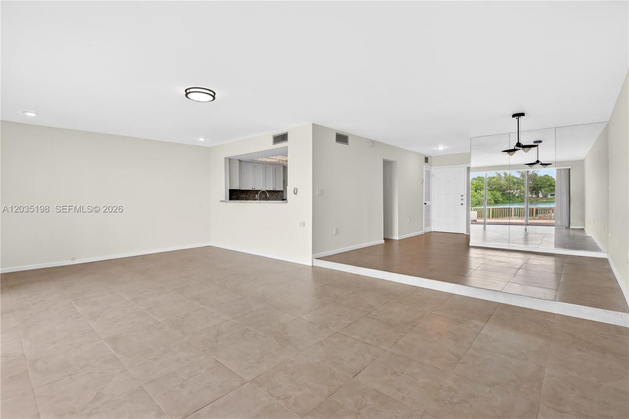 5002 SW 72nd Ave , Miami, FL 33155 Photo