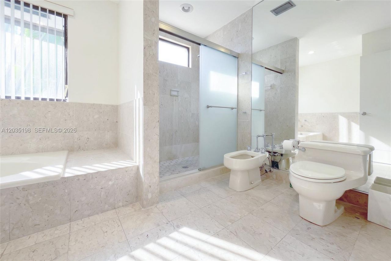 5002 SW 72nd Ave , Miami, FL 33155 Photo