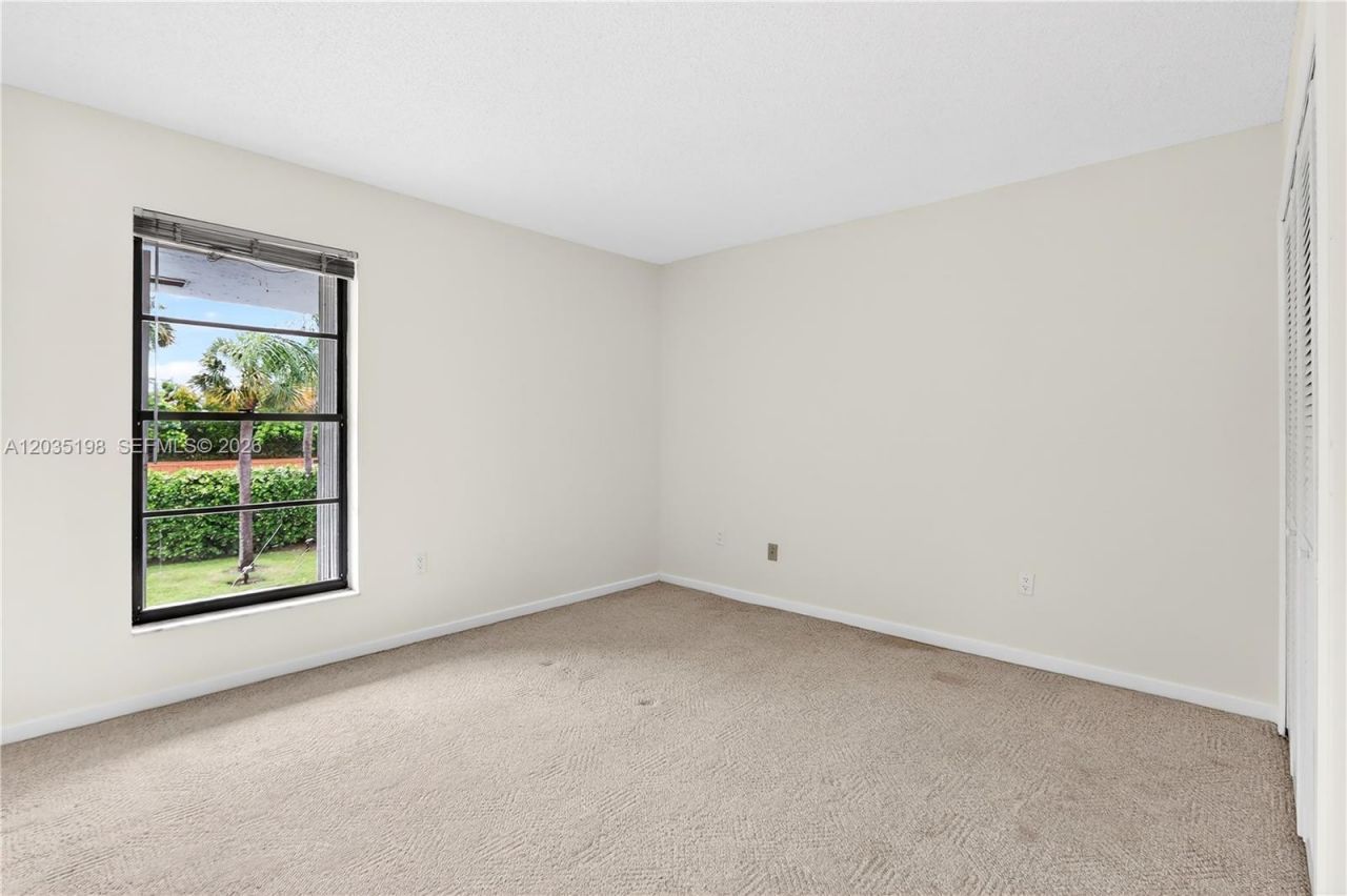 5002 SW 72nd Ave , Miami, FL 33155 Photo