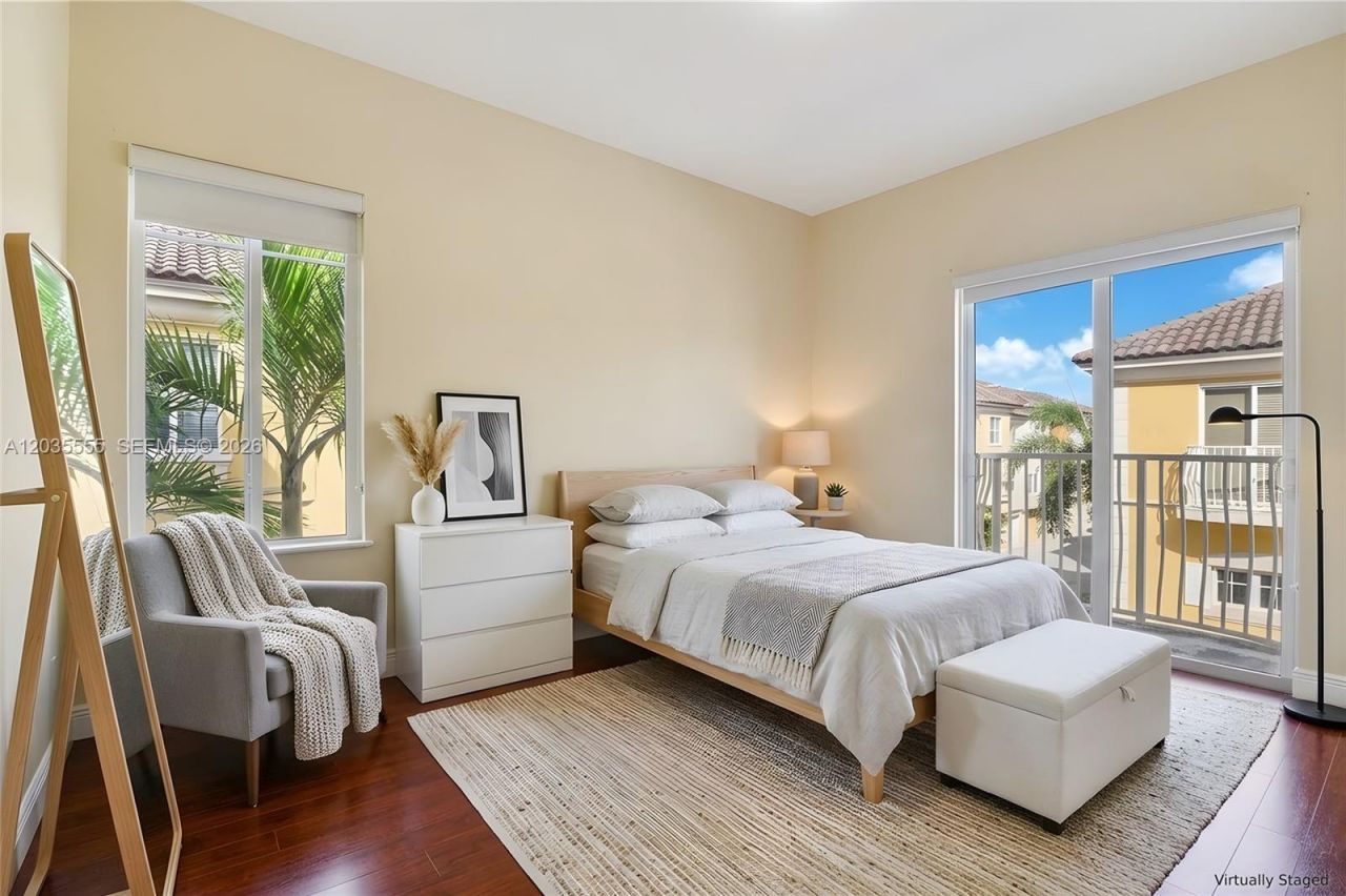 2707 NE 184th Ter, Aventura, FL 33160 Photo