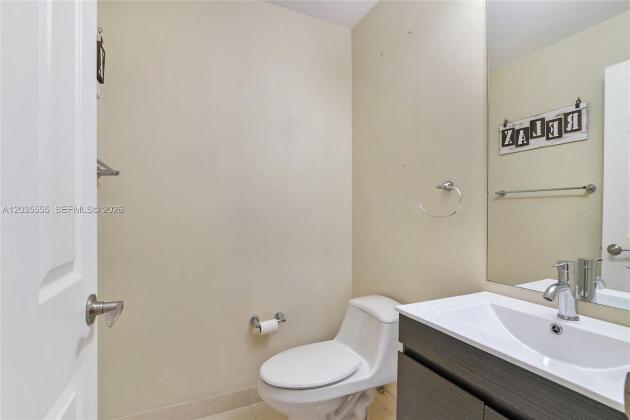 2707 NE 184th Ter , Aventura, FL 33160 Photo