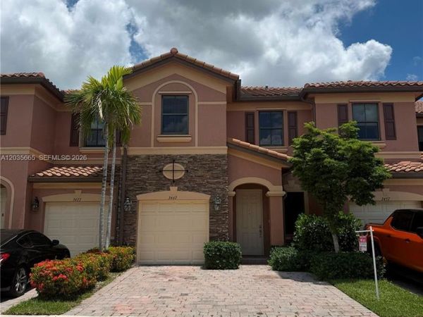 3467 W 89th Ter , Hialeah, FL 33018