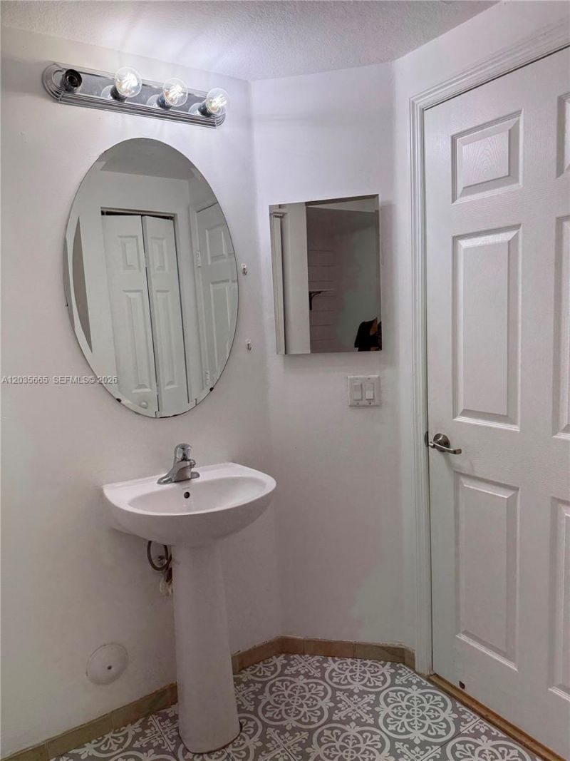 3467 W 89th Ter , Hialeah, FL 33018 Photo
