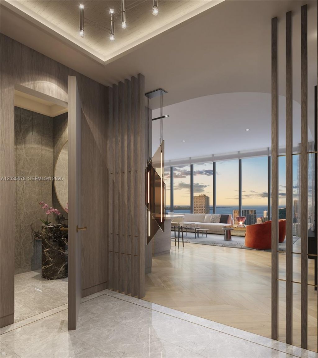 300 N Iiscayne Boulevard , Unit 8402, Miami, FL 33132 Photo